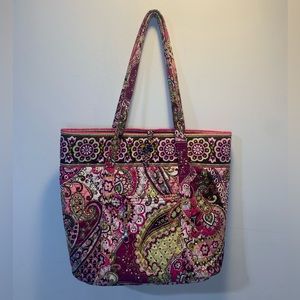 ❤️ VERA BRADLEY Very Berry Paisley Large Bucket Toggle Tote Pink